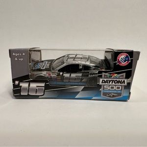 NASCAR Daytona 500 Program Car Lionel Racing 2015 Toyota Camry 1:64 Limited